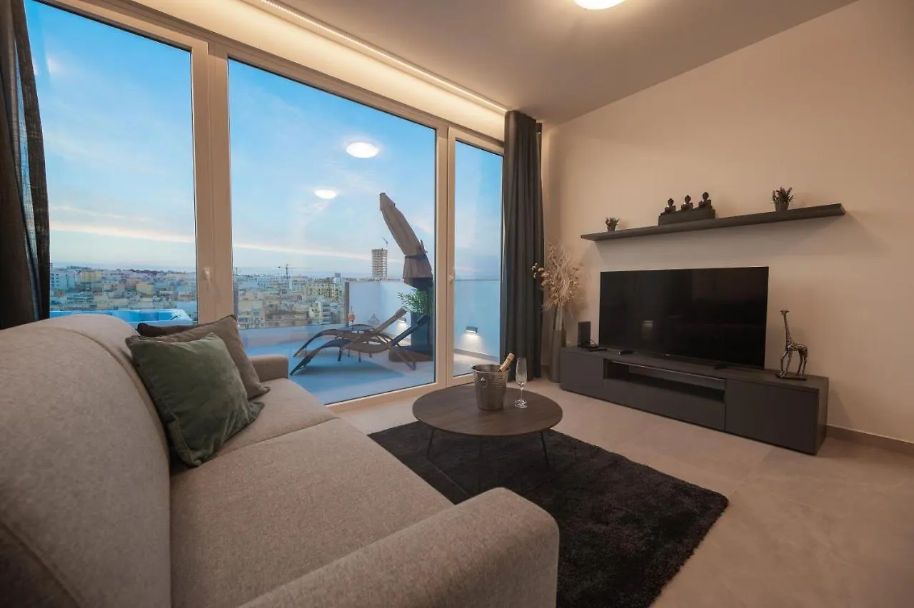 Pietà The Address Seafront Suites With Hot Tub מלטה