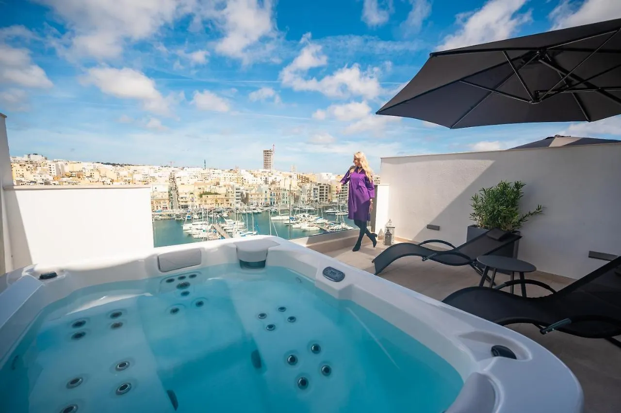 Pietà The Address Seafront Suites With Hot Tub