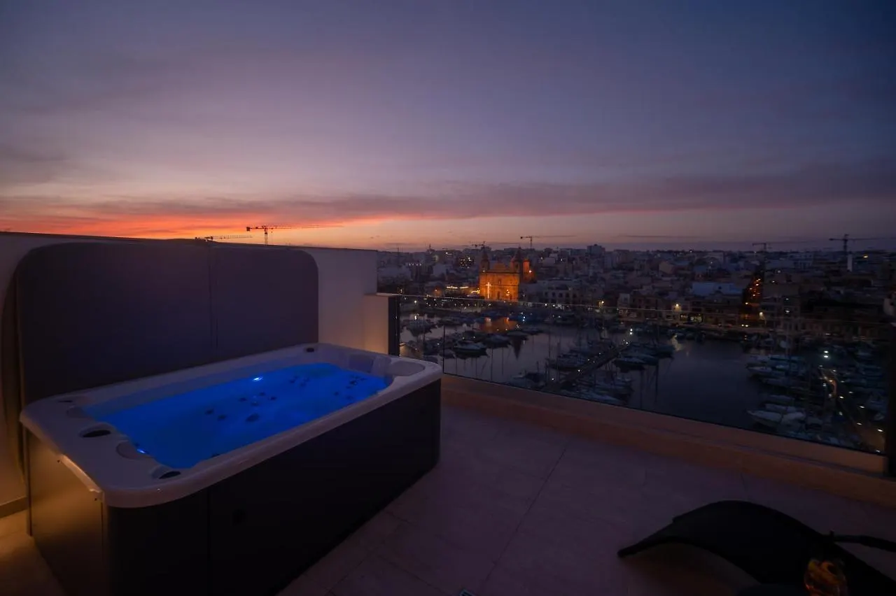 Apartment The Address Seafront Suites With Hot Tub Pieta Malta